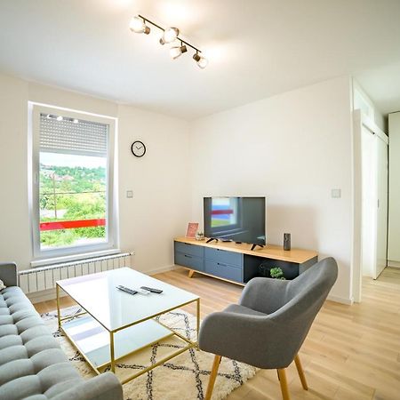 Sun Square Apartments 투즐라 외부 사진