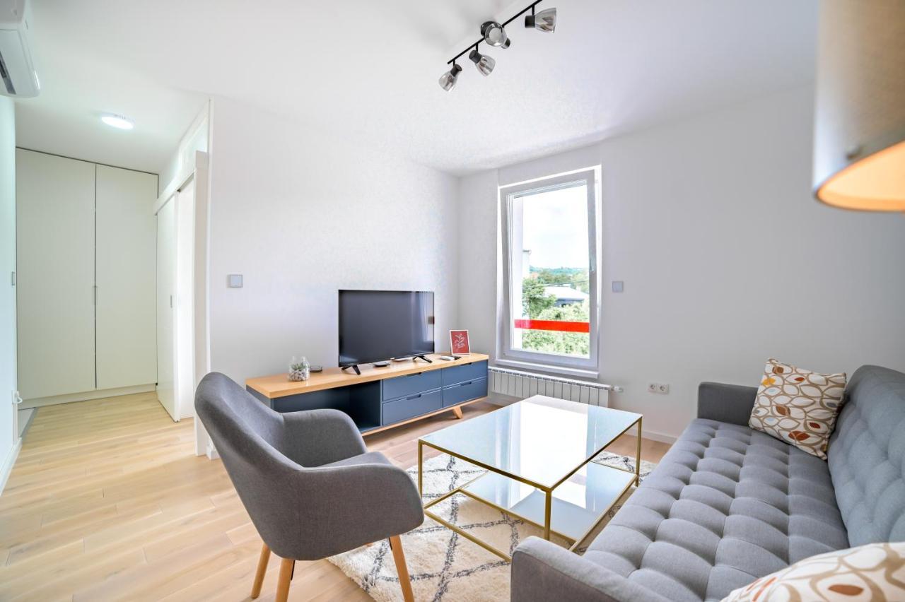 Sun Square Apartments 투즐라 외부 사진