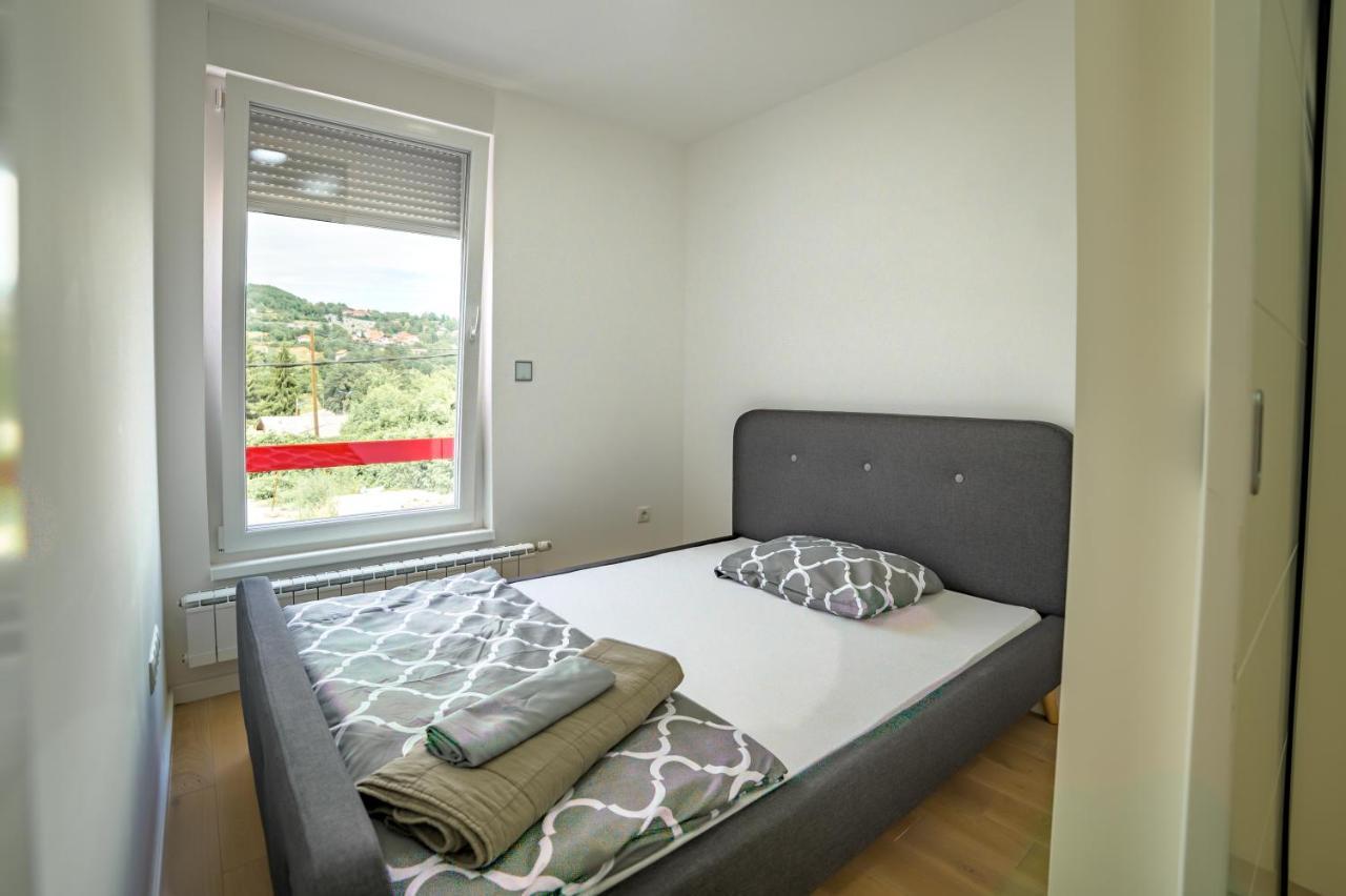 Sun Square Apartments 투즐라 외부 사진