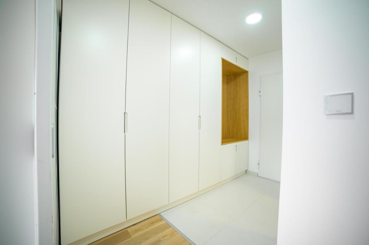 Sun Square Apartments 투즐라 외부 사진