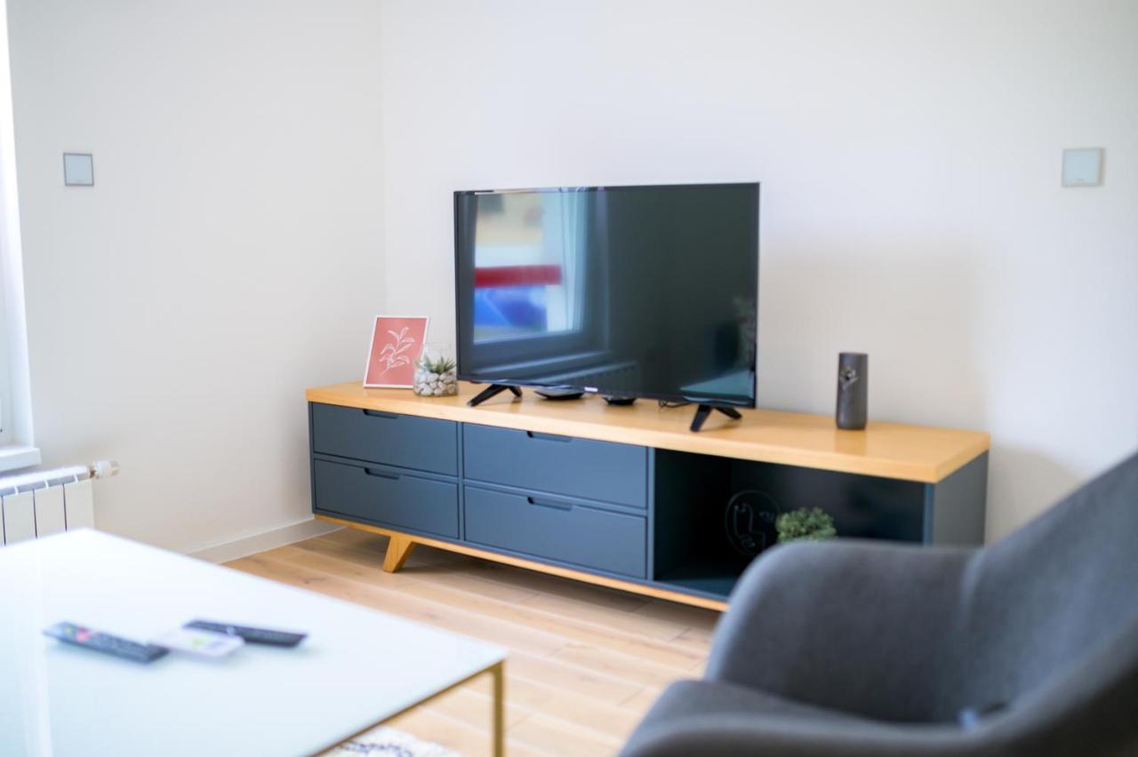 Sun Square Apartments 투즐라 외부 사진