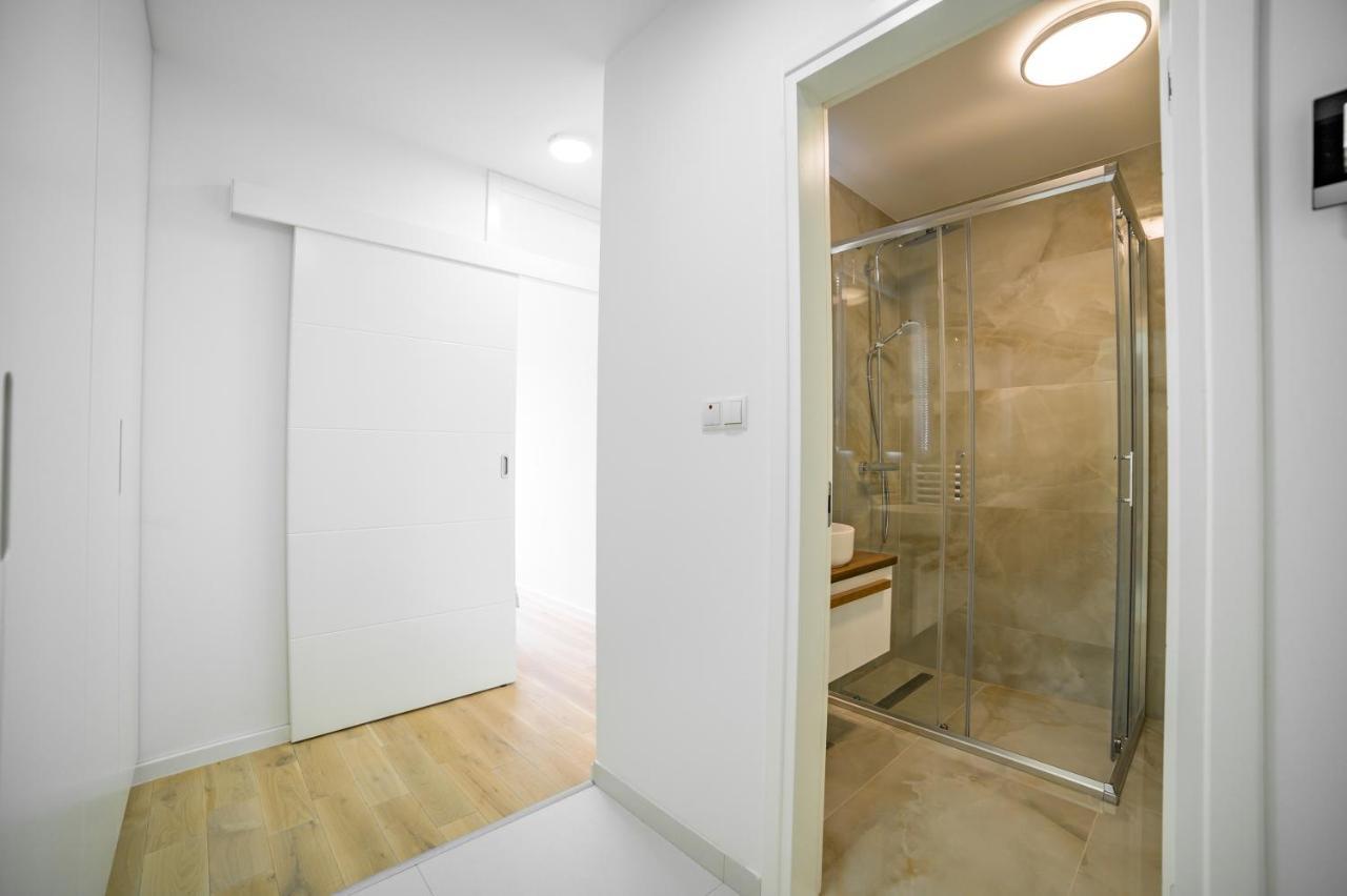 Sun Square Apartments 투즐라 외부 사진