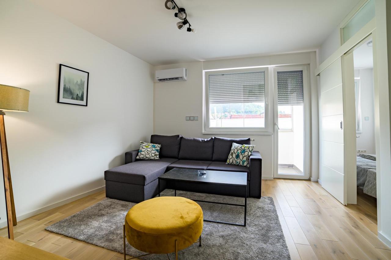 Sun Square Apartments 투즐라 외부 사진