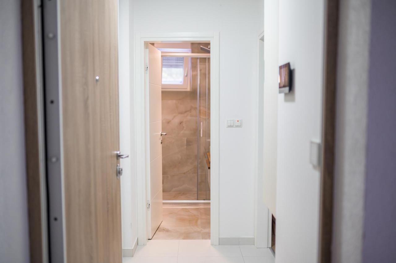 Sun Square Apartments 투즐라 외부 사진