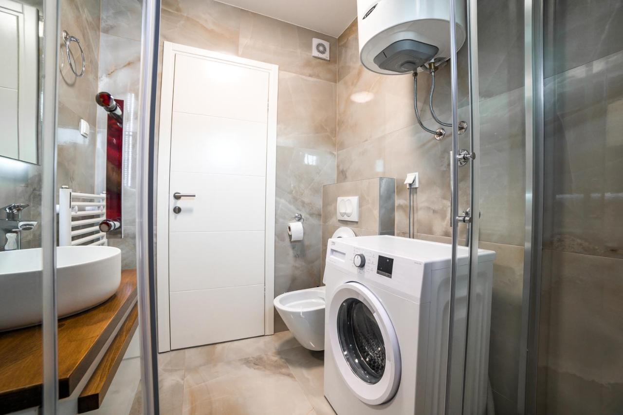 Sun Square Apartments 투즐라 외부 사진