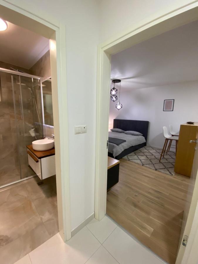 Sun Square Apartments 투즐라 외부 사진
